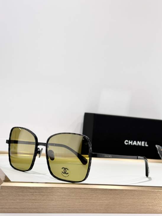 Picture of Chanel Sunglasses _SKUfw77669984fw